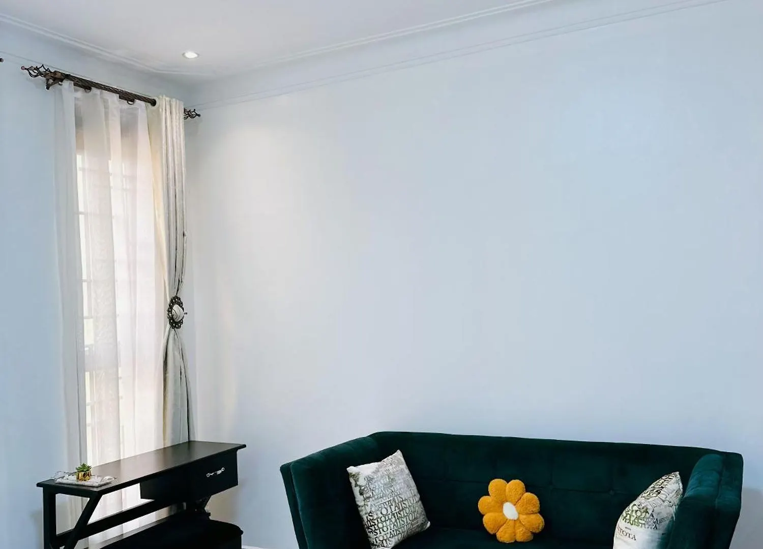 アパート Izana Homes Kampala Condo