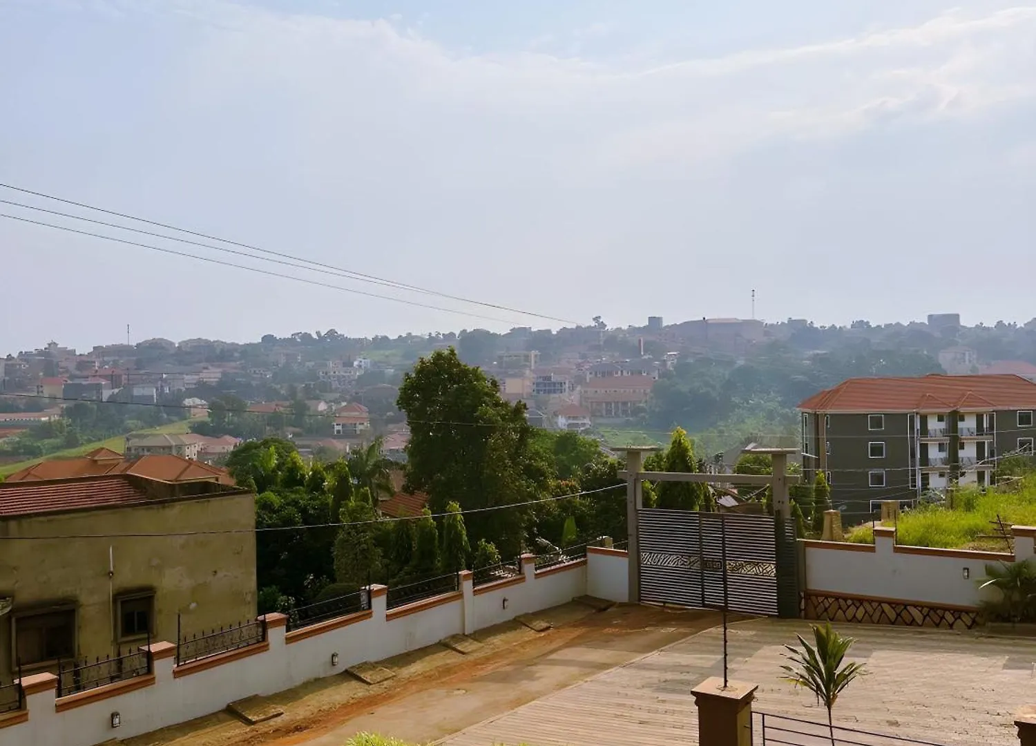 アパート Izana Homes Kampala Condo
